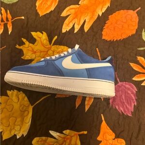 Nike air forces size 10.5
